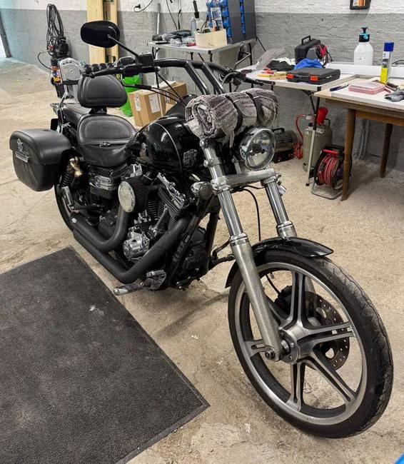 Harley-Davidson Dyna Wide Glide — Schadenbild — Bild 1 von 4