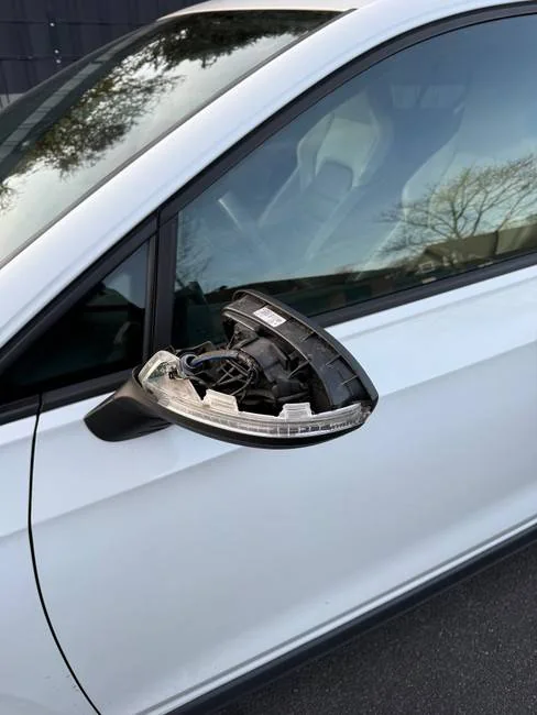 VW Golf 8 GTD — Schadenbild aus dem Gutachten — Bild 2 von 4